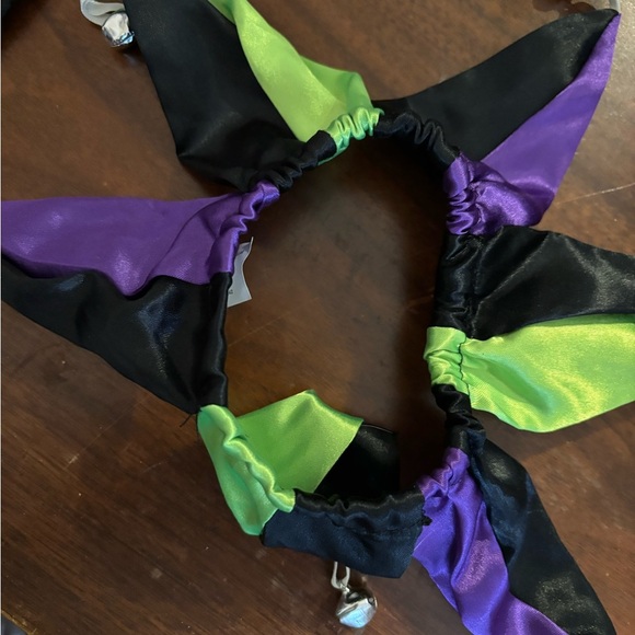 Small dog bundle! NFL Saints bandanna, Mardi Gras/jester collar and harness! - Picture 6 of 7